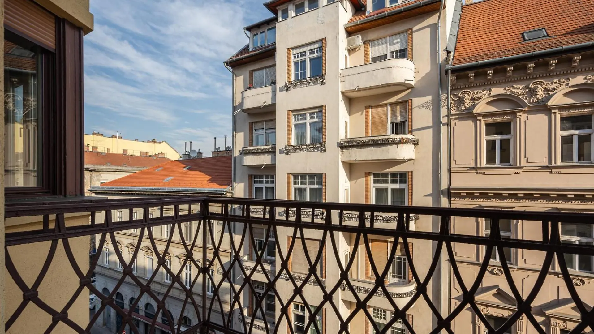 Ambient Aura Apartment Budapeste 0*,